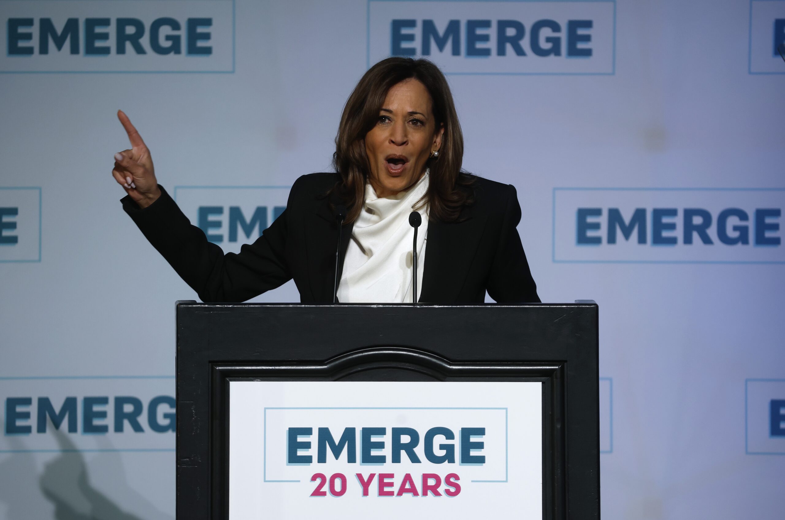 Trump Calls for Investigation into Kamala Harris’s Celebrity Endorsements