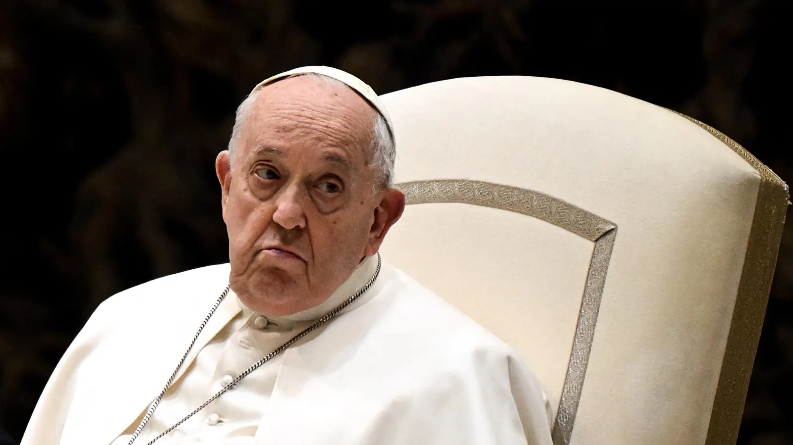 Lent: Pope Calls for Healing Amid Recovery, Misses Seventh Angelus