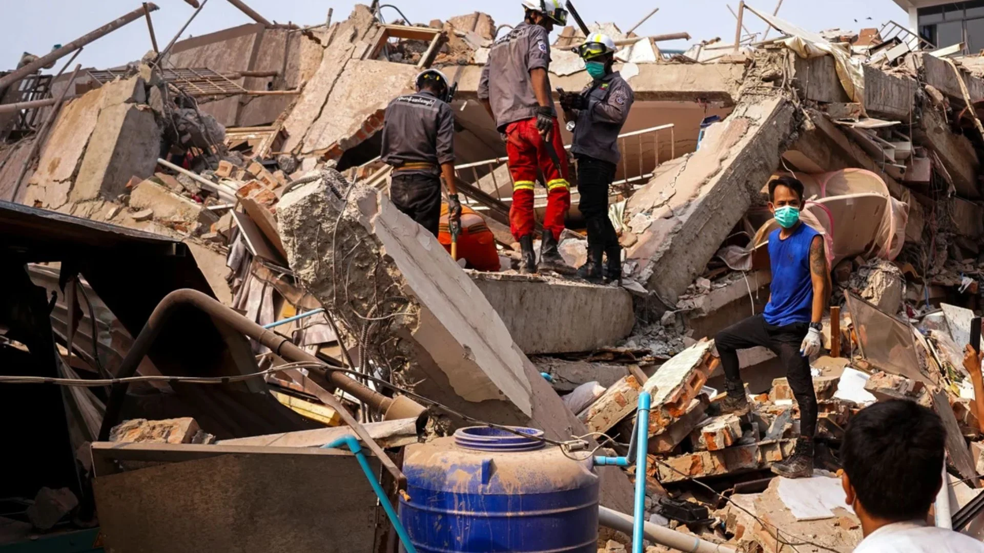 Myanmar Junta Declares One-Week National Mourning After Deadly Quake