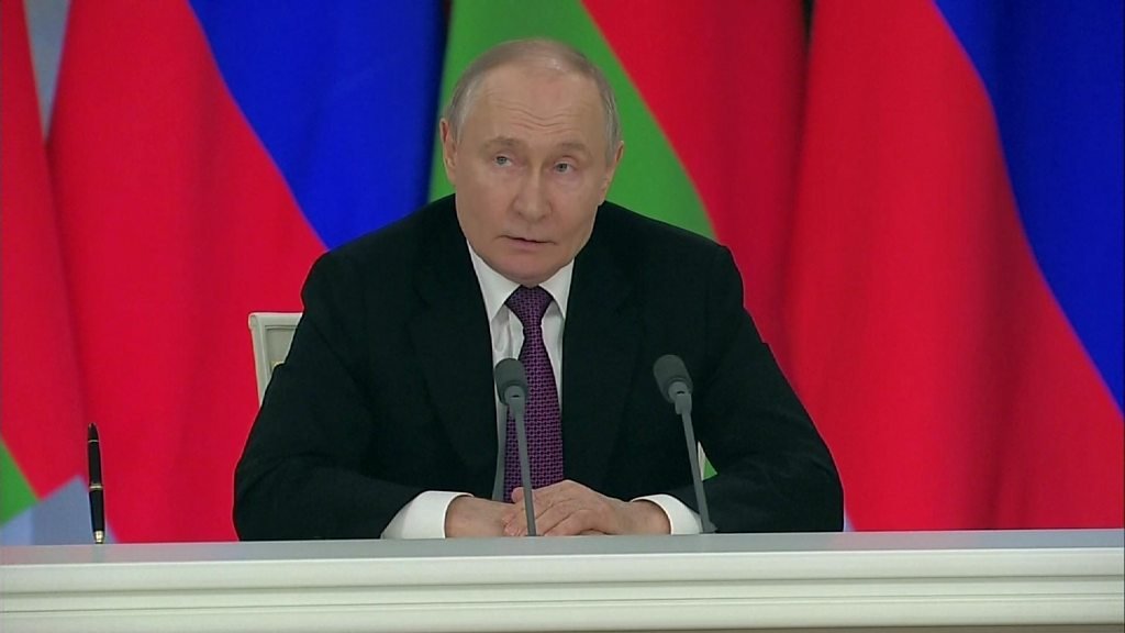 Starmer Accuses Putin of ‘Playing Games’ Over Ukraine Peace Deal