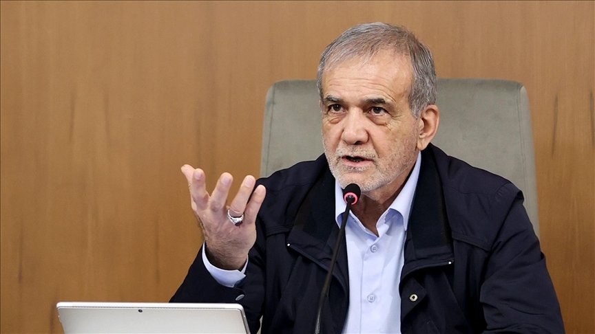 Iran President Dismisses Deputy Over Expensive Antarctica Trip