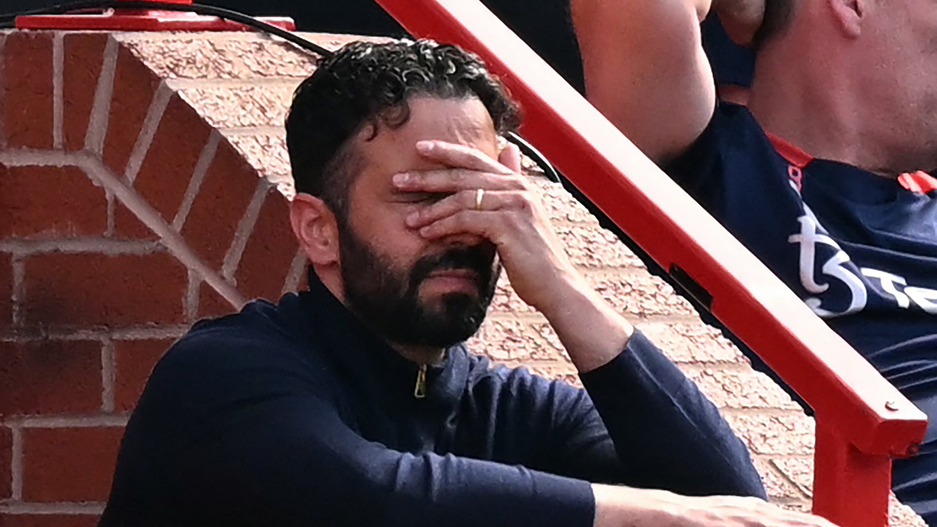 Amorim to Issue Apology to Man Utd Fans for Disappointing Season