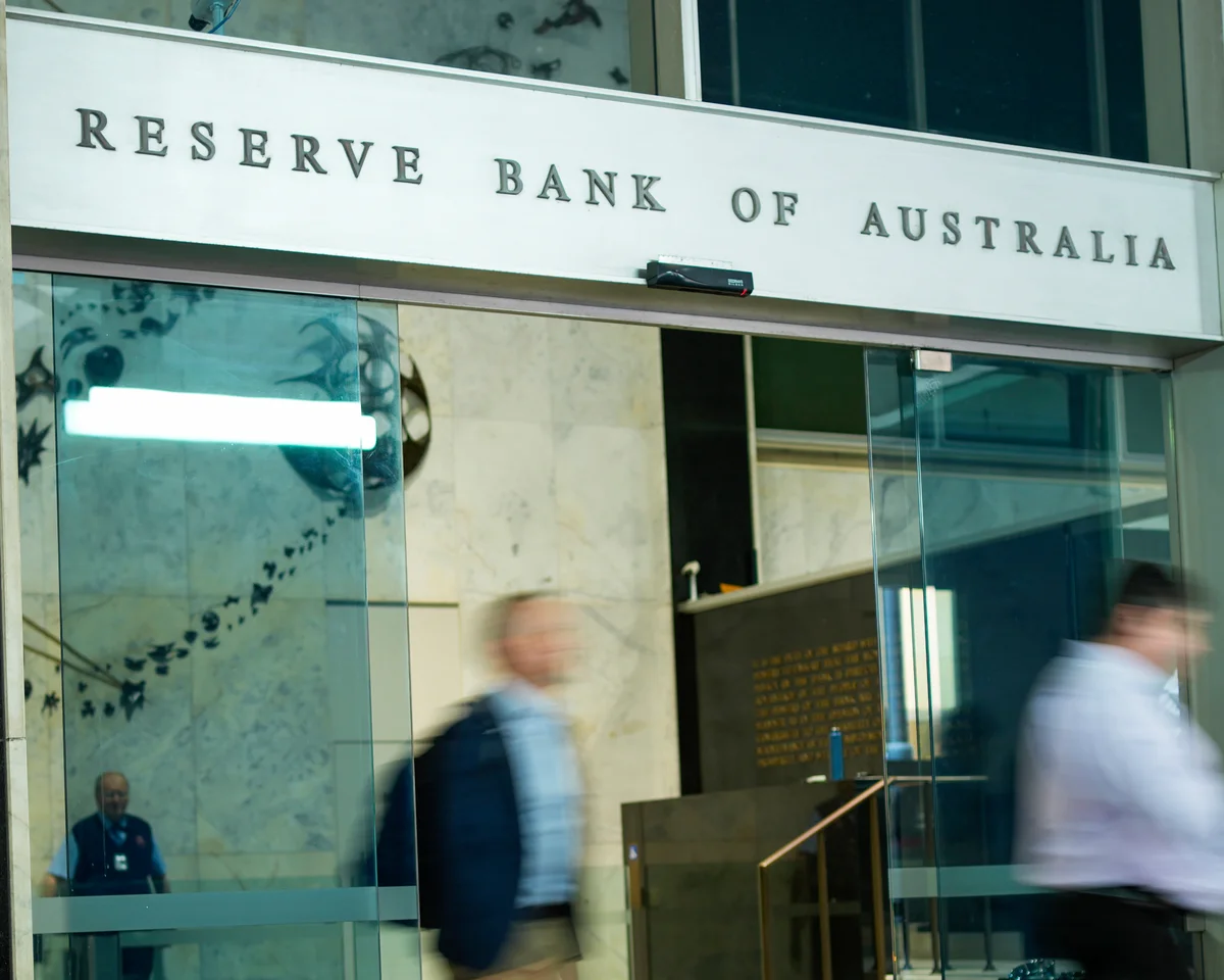 Australia’s Central Bank Lowers Interest Rate to 3.85% Amid Global Economic Concerns