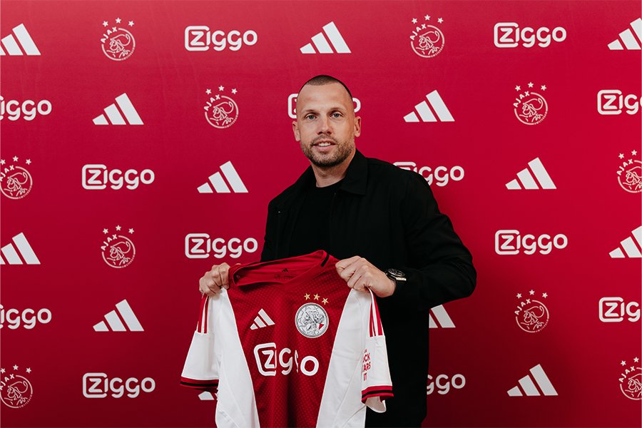 Heitinga Returns to Ajax as Head Coach
